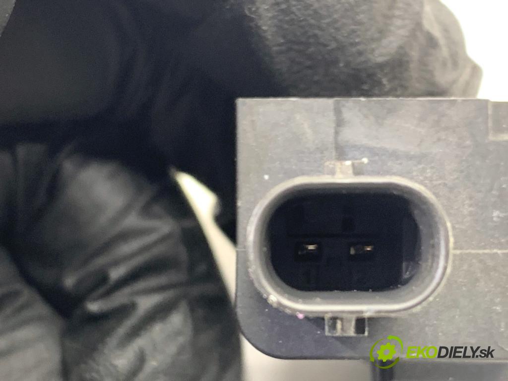 SKODA SUPERB III Kombi 2020 160 kW 1.4 TSI iV 1395 Snímač nárazu 5Q0907651 (Snímač nárazu)