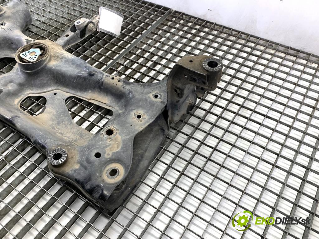 SKODA SUPERB III Kombi 2020 160 kW 1.4 TSI iV 1395 výztuha pod motor  (Přední výztuha)