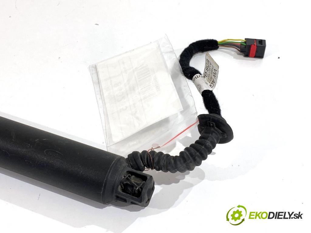 SKODA SUPERB III Kombi 2020 160 kW 1.4 TSI iV 1395 teleskop Teleskop dveří pravý 3V9827851B