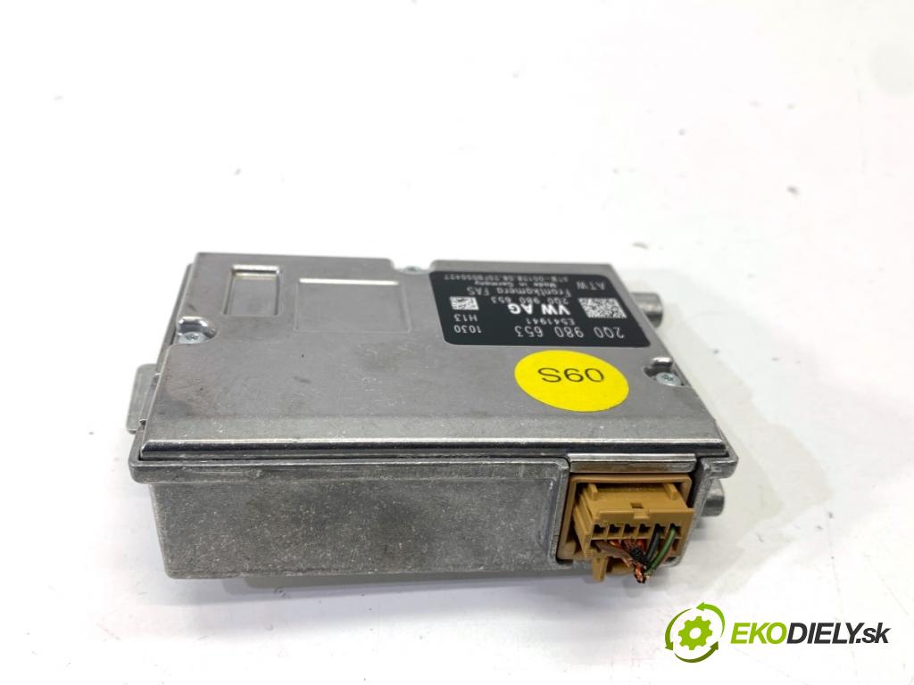 SKODA SUPERB III Kombi 2020 160 kW 1.4 TSI iV 1395 KAMERA okna PŘEDNÍ 2Q0980653