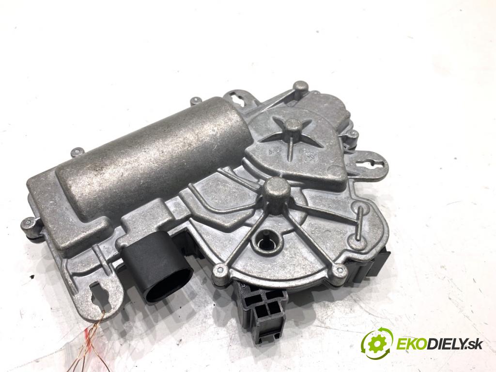 SKODA SUPERB III Kombi 2020 160 kW 1.4 TSI iV 1395 VLAK: dveří zadní část 5TA827887B