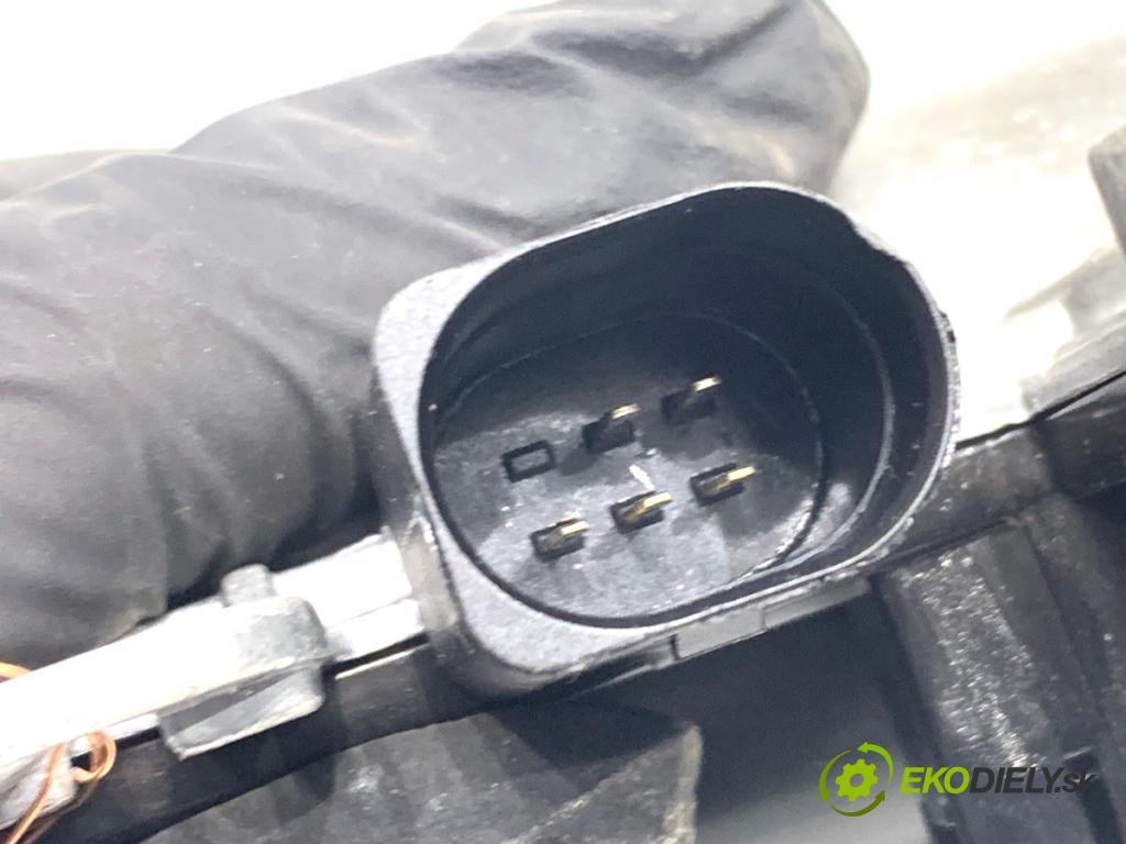 SKODA SUPERB III Kombi 2020 160 kW 1.4 TSI iV 1395 VLAK: dveří zadní část 5TA827887B