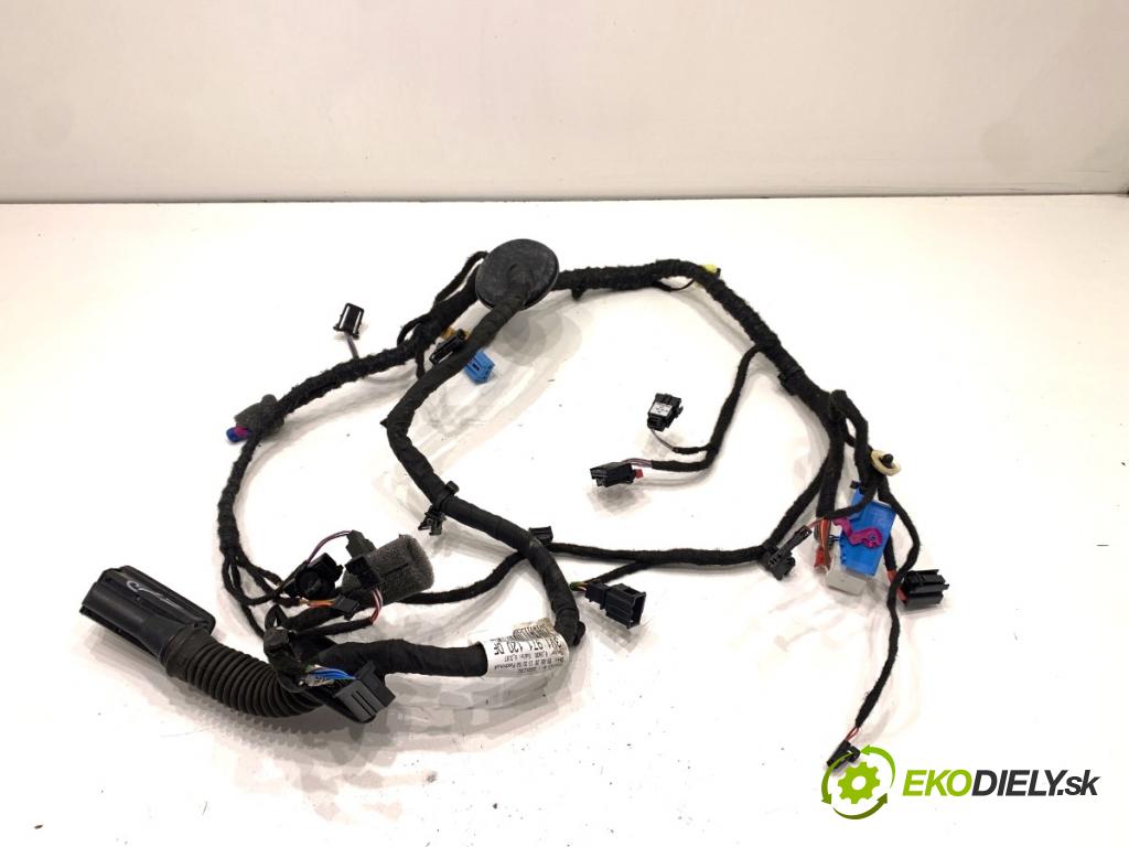 SKODA SUPERB III Kombi 2020 160 kW 1.4 TSI iV 1395 Káblovačka Dvere predný ľavy 3V1971120DF