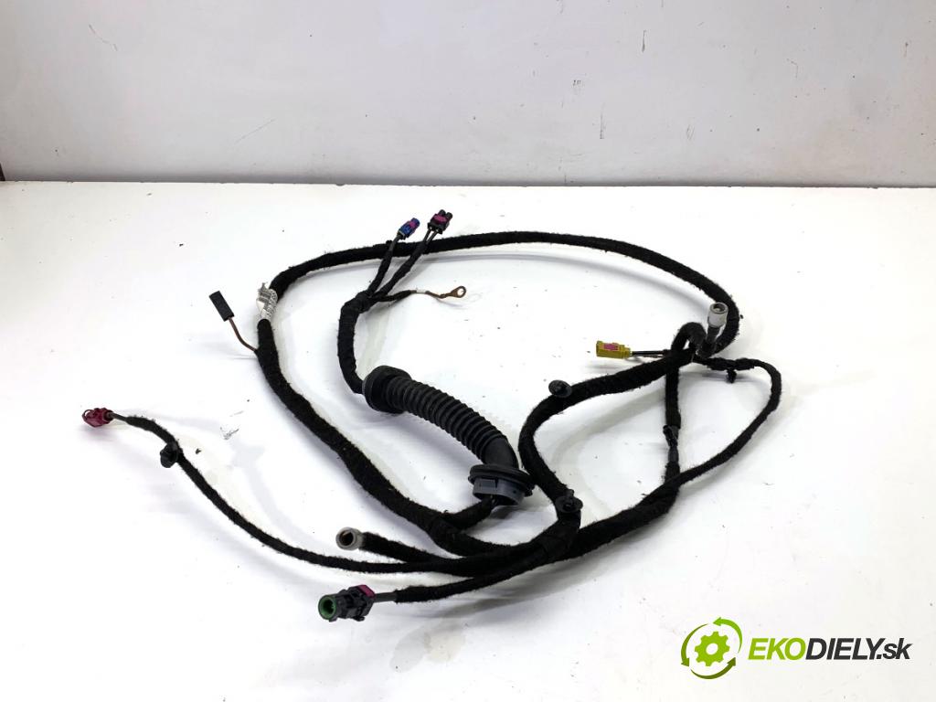 SKODA SUPERB III Kombi 2020 160 kW 1.4 TSI iV 1395 káblovačka dveří kufra zadní část 3V9972176S