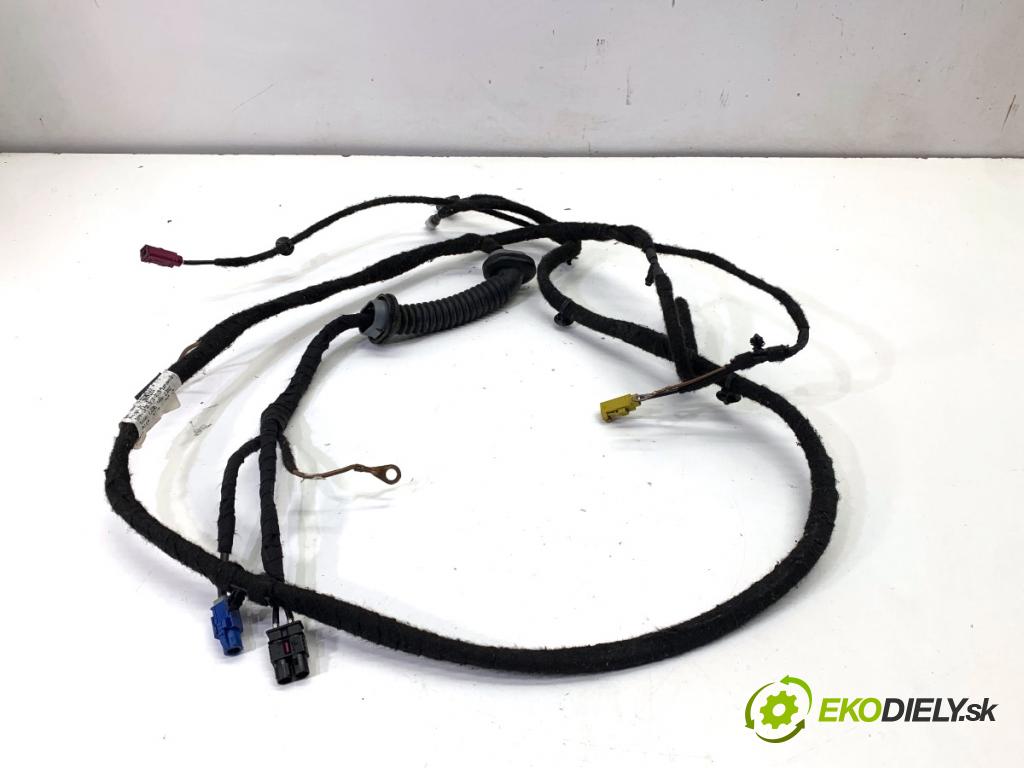 SKODA SUPERB III Kombi 2020 160 kW 1.4 TSI iV 1395 káblovačka dveří kufra zadní část 3V9972176S