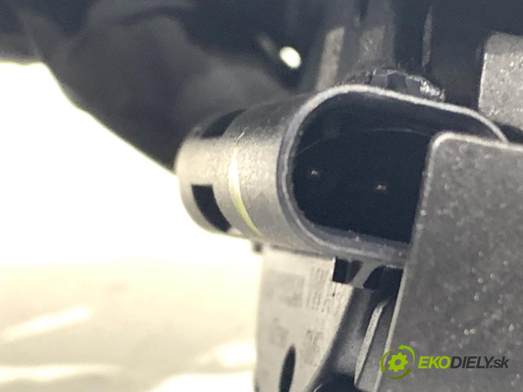 SKODA SUPERB III Kombi 2020 160 kW 1.4 TSI iV 1395 Snímač nárazu 5Q0959354A (Snímač nárazu)