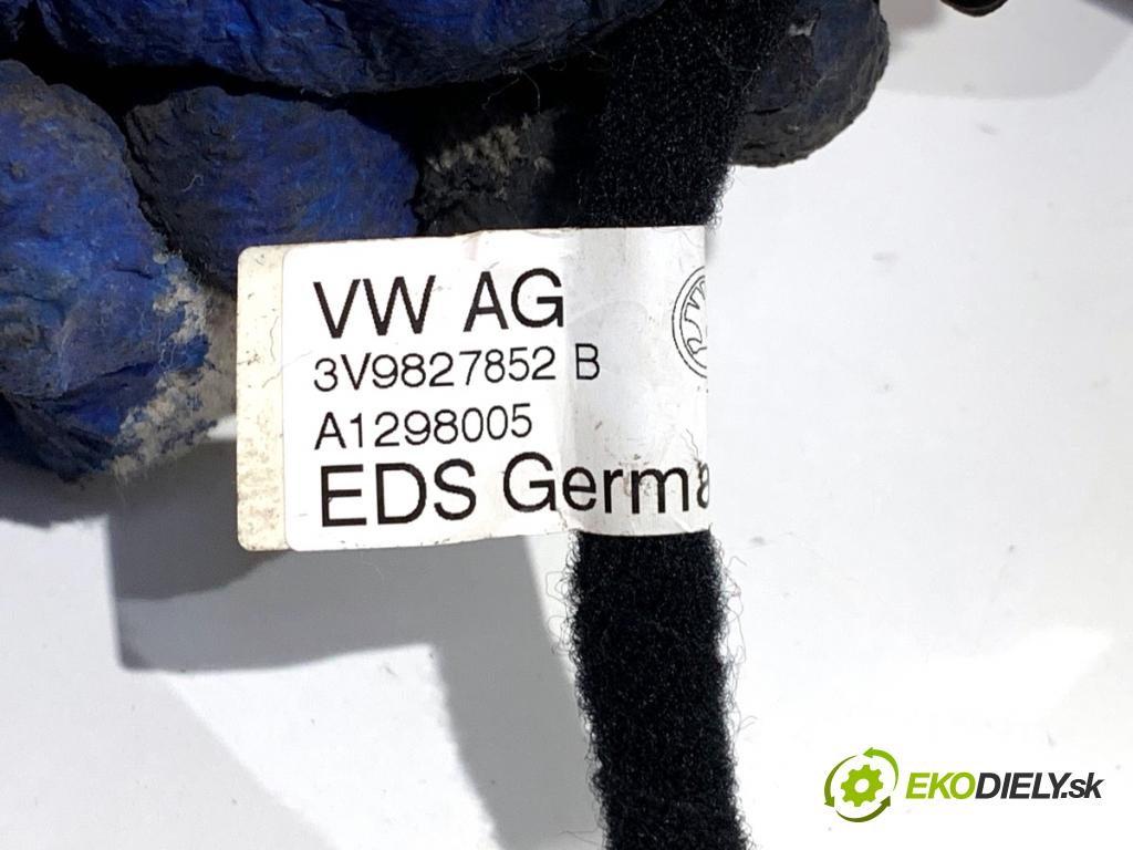 SKODA SUPERB III Kombi 2020 160 kW 1.4 TSI iV 1395 Teleskop Teleskop dverí ľavy 3V9827852B