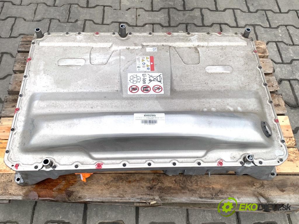 SKODA SUPERB III Kombi 2020 160 kW 1.4 TSI iV 1395 BATERIA HYBRYDA 3Q0915590N