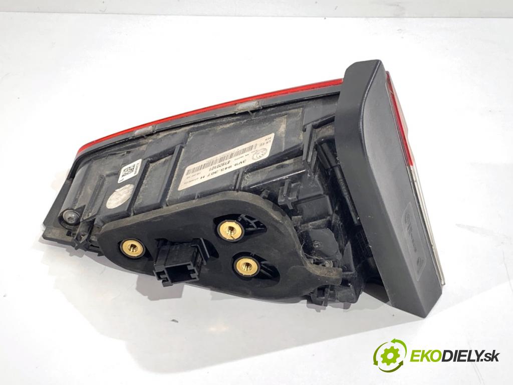 SKODA SUPERB III Kombi 2020 160 kW 1.4 TSI iV 1395 Svetlo ľavy zad vnútorná 3V9945307H