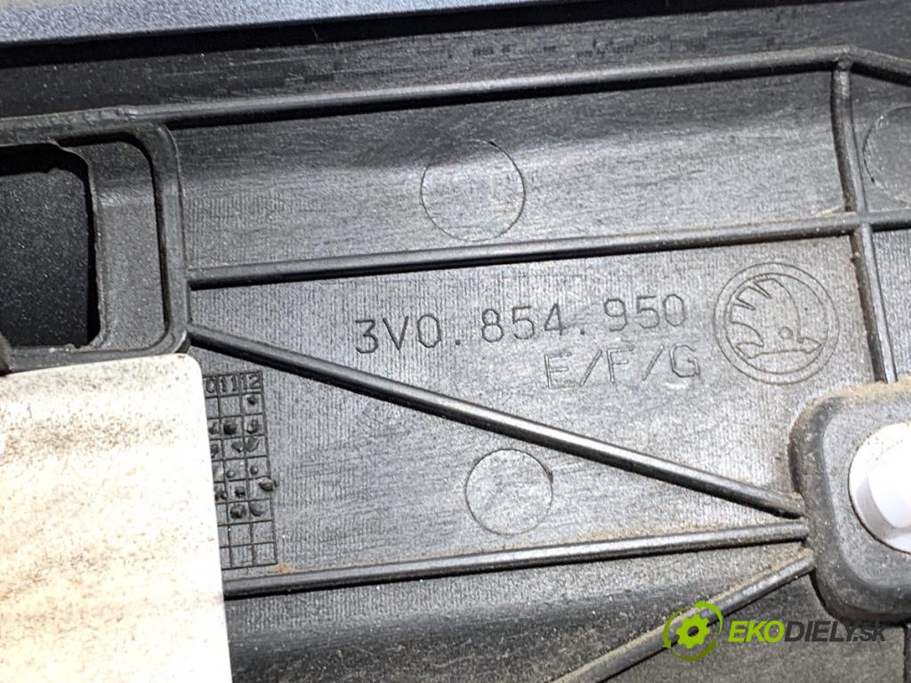 SKODA SUPERB III Kombi 2020 160 kW 1.4 TSI iV 1395 Lišta Dvere pravy zad 3V0854950