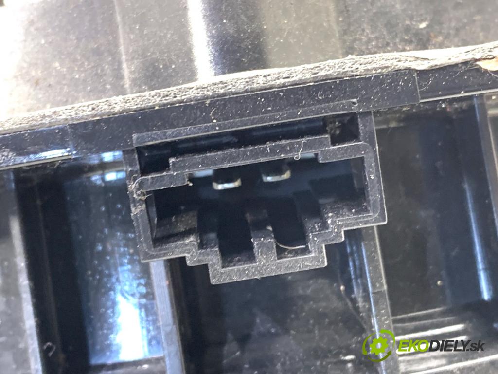 SKODA SUPERB III Kombi 2020 160 kW 1.4 TSI iV 1395 reproduktor 3V0035411L