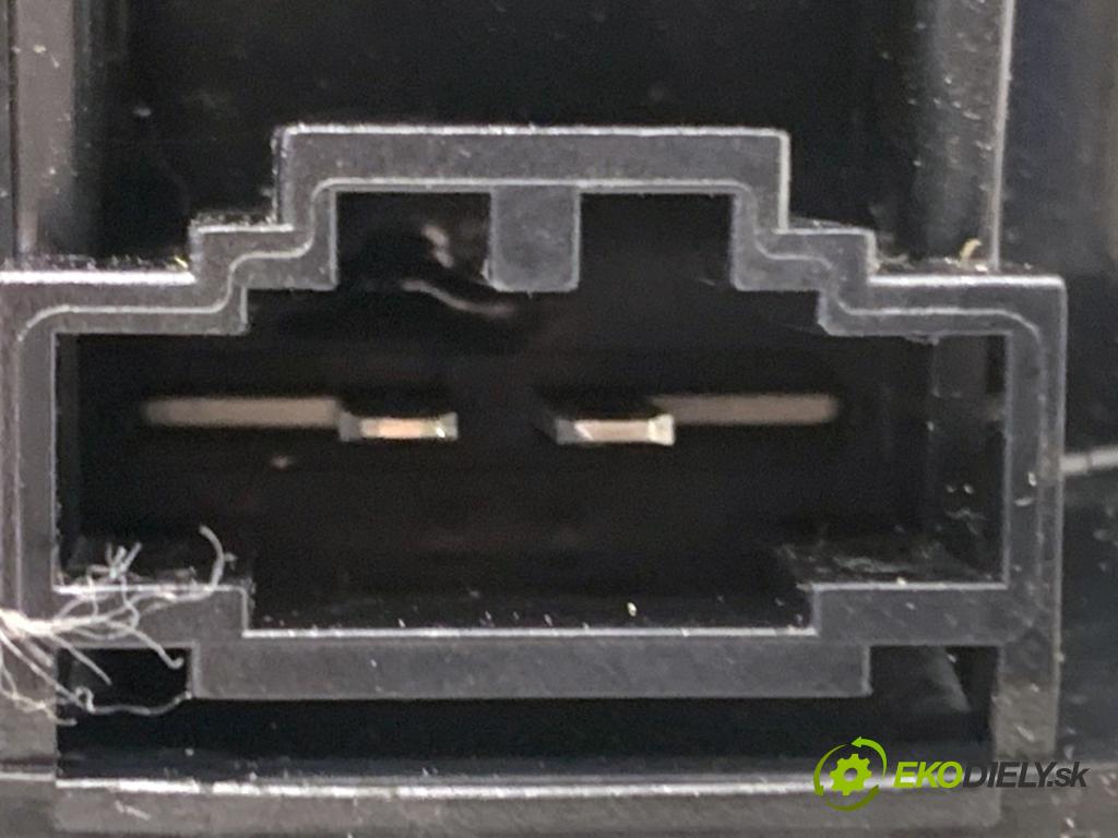 SKODA SUPERB III Kombi 2020 160 kW 1.4 TSI iV 1395 reproduktor 3V0035411L