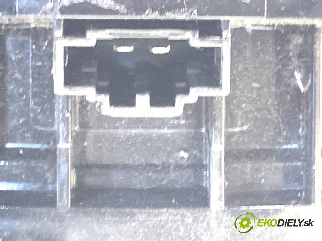 SKODA SUPERB III Kombi 2020 160 kW 1.4 TSI iV 1395 reproduktor 3V0035411K