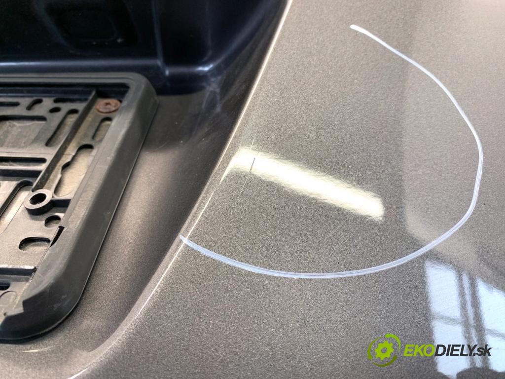 PEUGEOT 308 II liftback 2020 96 kW 1.2 THP 130 1199 kapota zadní část EVLC
