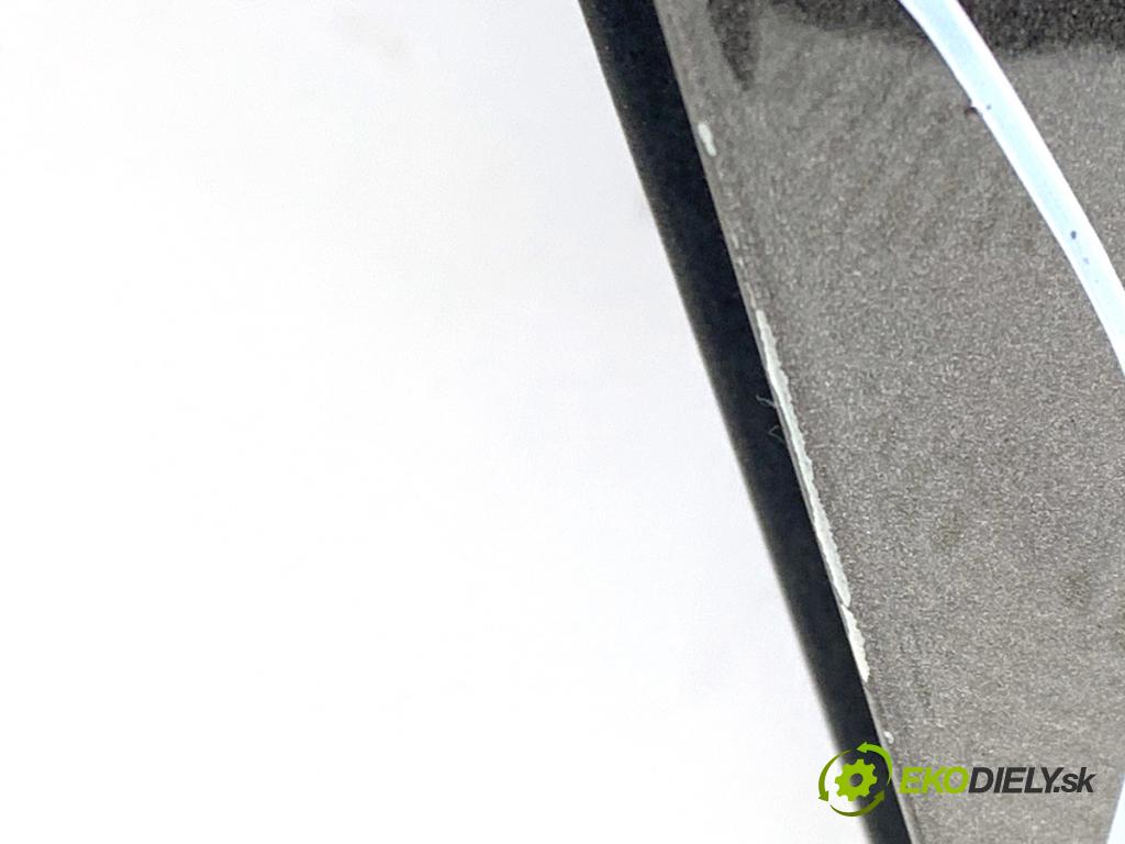 PEUGEOT 308 II liftback 2020 96 kW 1.2 THP 130 1199 dveře pravý zadní část EVLC