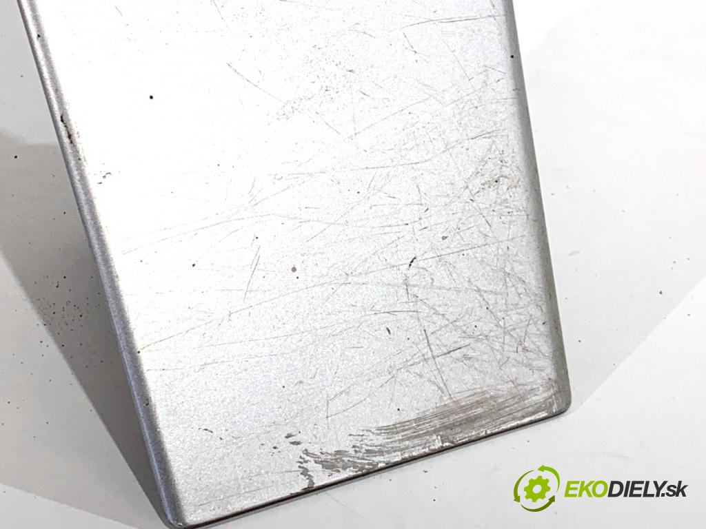 FORD TRANSIT IV Autobus 2003 63 kW 2.0 DI (F_E_, F_F_, F_G_) 1998 dvířka nádrže paliva  (Klika dveří ostatní)