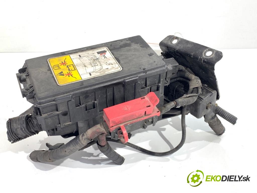 FORD TRANSIT IV Autobus 2003 63 kW 2.0 DI (F_E_, F_F_, F_G_) 1998 Skrinka poistková YC1T-14A090-BA (Poistková skrinka)