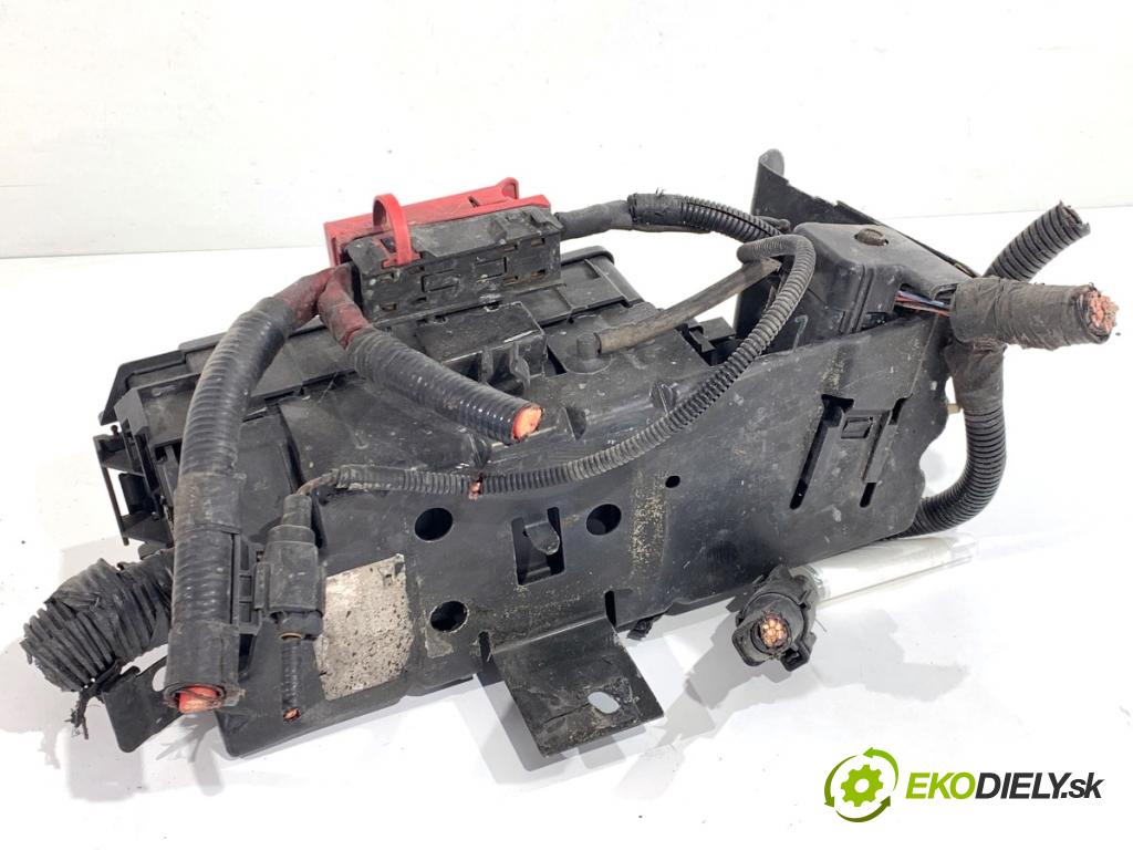 FORD TRANSIT IV Autobus 2003 63 kW 2.0 DI (F_E_, F_F_, F_G_) 1998 Skrinka poistková YC1T-14A090-BA (Poistková skrinka)