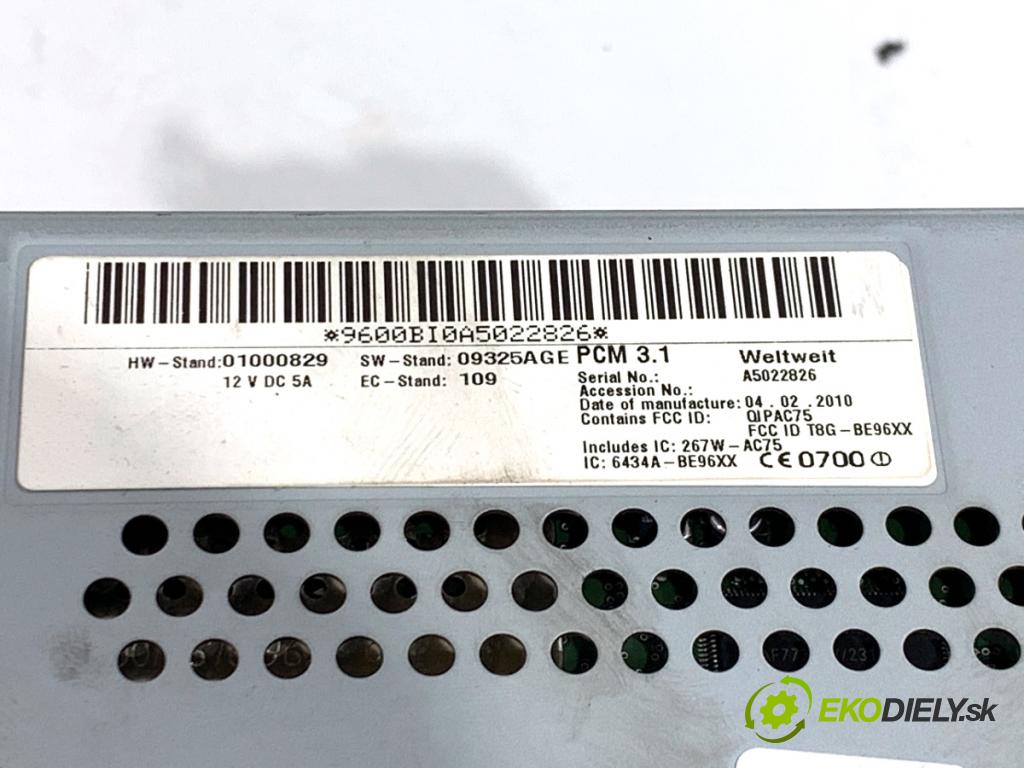 PORSCHE PANAMERA liftback 2010 294 kW 4.8 4S 4806 RADIO mavigace 7PP919193 (Audio zařízení)