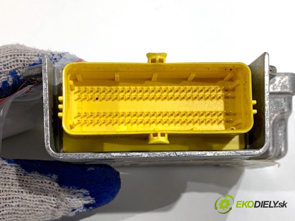 PORSCHE PANAMERA liftback 2010 294 kW 4.8 4S 4806 senzor airbag 97061820106 (Snímač)