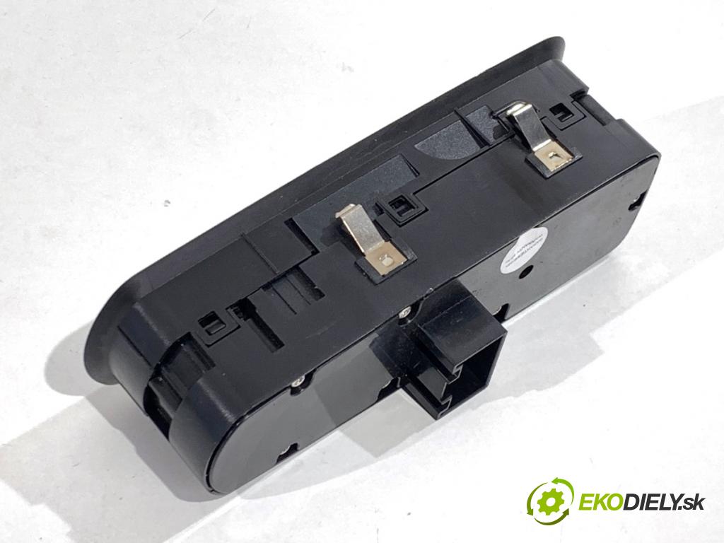 PORSCHE PANAMERA liftback 2010 294 kW 4.8 4S 4806 Prepínač okien  (Prepínacie páčky pod volantom)