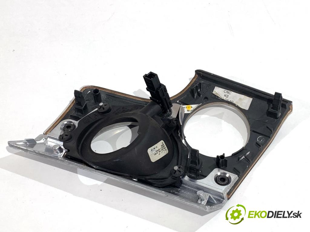 PORSCHE PANAMERA liftback 2010 294 kW 4.8 4S 4806 lišty kryt 97055238601 97055238101 (Lišta)