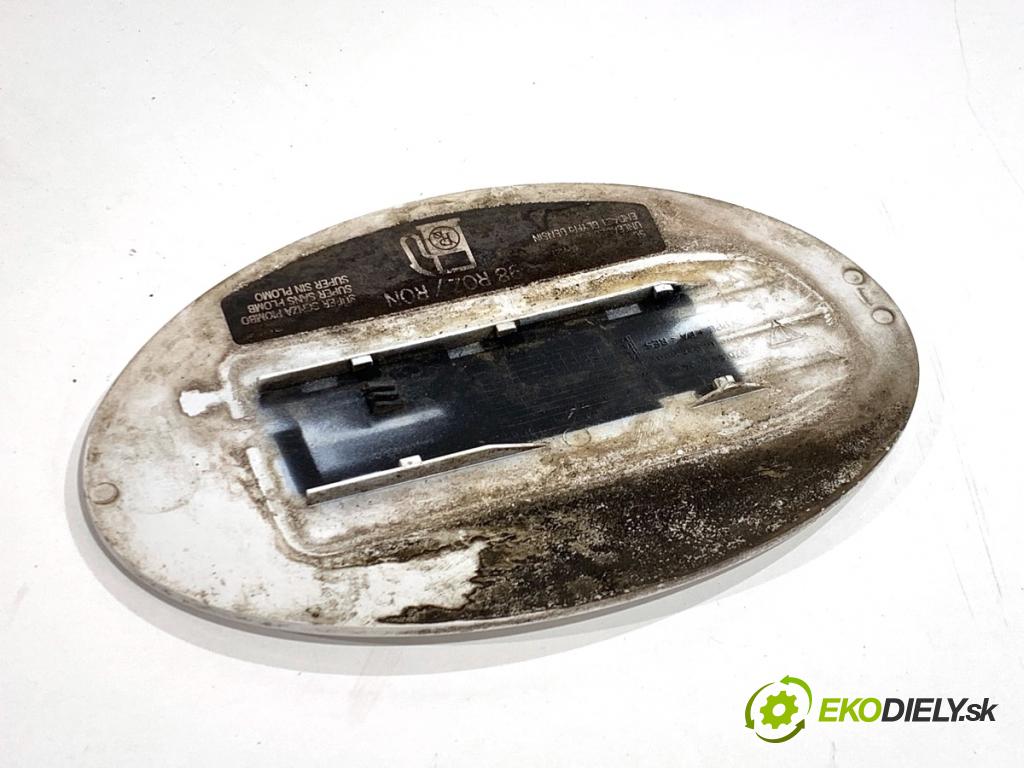 PORSCHE PANAMERA liftback 2010 294 kW 4.8 4S 4806 dvířka nádrže paliva 97050479400 (Klika dveří ostatní)