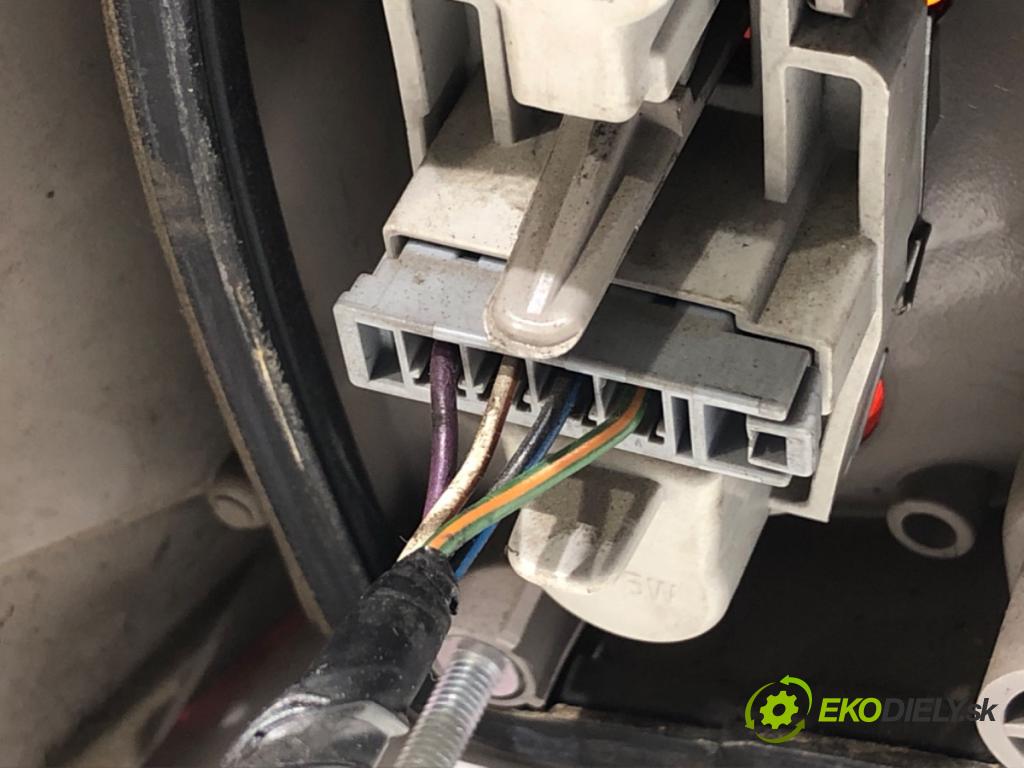 FORD MONDEO MK4 Kombi 2007 92 kW 1.8 TDCi 1753 světlo pravý zadní část 7S71-13404-B