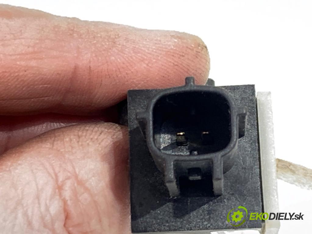 PORSCHE PANAMERA liftback 2010 294 kW 4.8 4S 4806 Snímač nárazu 97061822102 (Snímač nárazu)