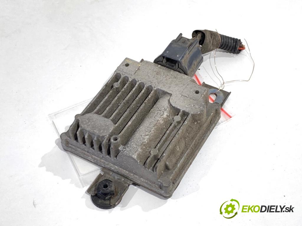 PORSCHE PANAMERA liftback 2010 294 kW 4.8 4S 4806 modul pumpy paliva 97061815102