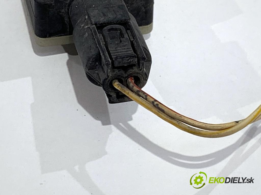 PORSCHE PANAMERA liftback 2010 294 kW 4.8 4S 4806 Snímač nárazu 97061822300 (Snímač nárazu)