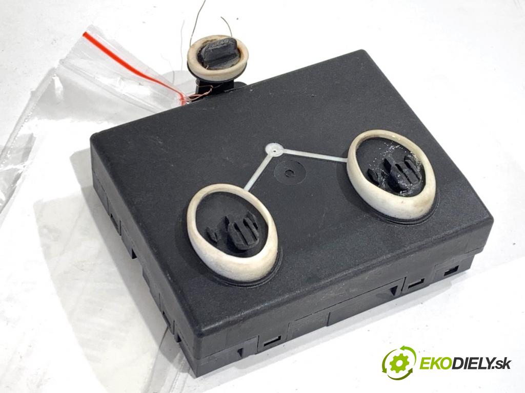 PORSCHE PANAMERA liftback 2010 294 kW 4.8 4S 4806 modul dveře přední část pravý 7PP959792D