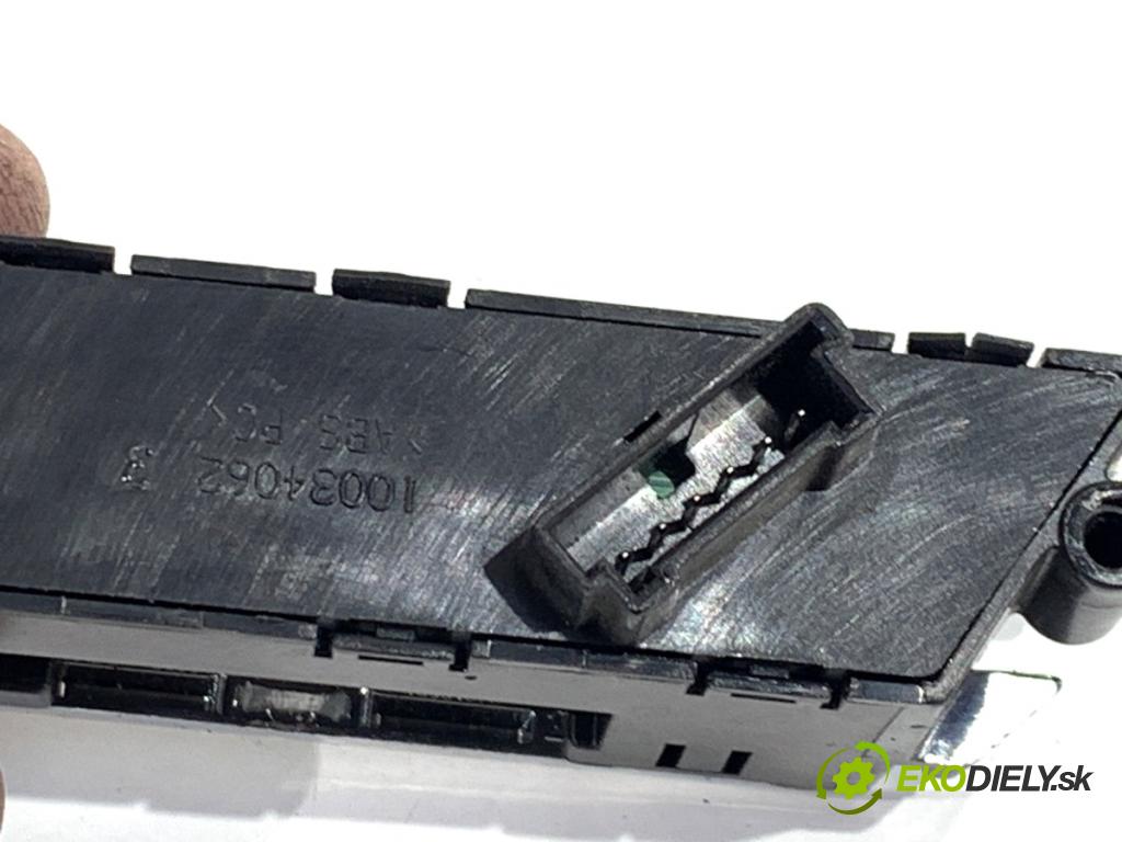 PORSCHE PANAMERA liftback 2010 294 kW 4.8 4S 4806 přepínač sedačky 97061310402