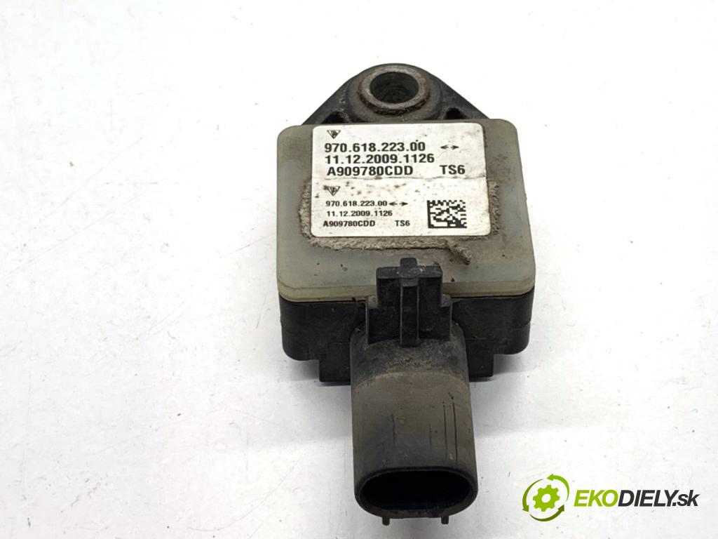 PORSCHE PANAMERA liftback 2010 294 kW 4.8 4S 4806 Snímač nárazu 97061822300 (Snímač nárazu)