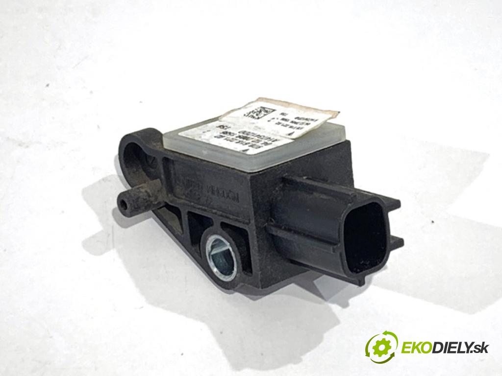 PORSCHE PANAMERA liftback 2010 294 kW 4.8 4S 4806 Snímač nárazu 97061822102 (Snímač nárazu)