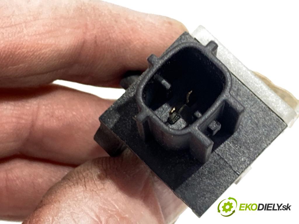 PORSCHE PANAMERA liftback 2010 294 kW 4.8 4S 4806 Snímač nárazu 97061822102 (Snímač nárazu)