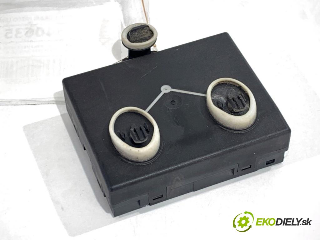 PORSCHE PANAMERA liftback 2010 294 kW 4.8 4S 4806 modul dveře přední část levý 7PP959793D