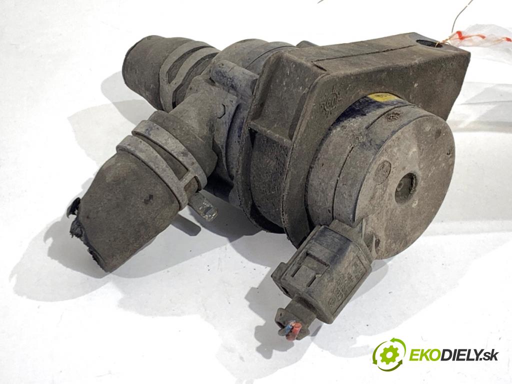 PORSCHE PANAMERA liftback 2010 294 kW 4.8 4S 4806 DALŠÍ: pumpa vody 7L0965561L (Vodní pumpa)