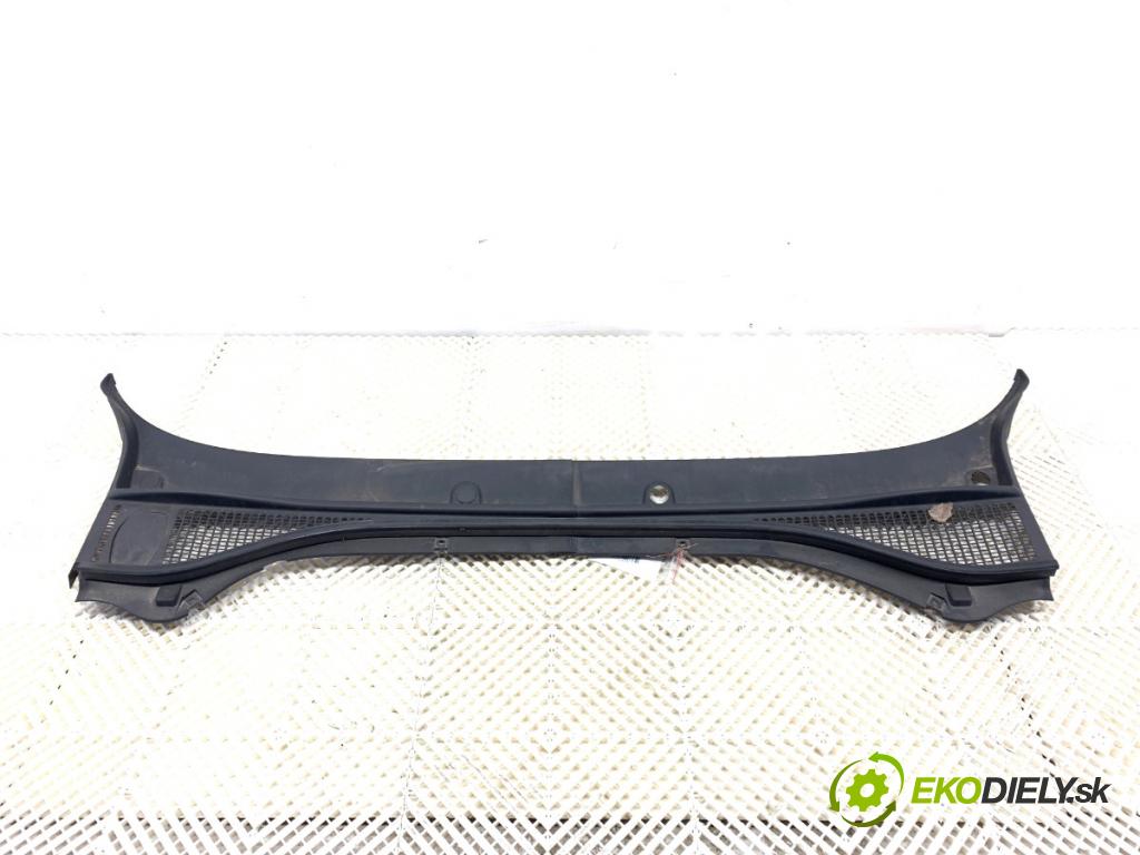 SKODA SUPERB III Kombi 2020 160 kW 1.4 TSI iV 1395 Torpédo, plast pod čelné okno 3V2819415 3V1819416 (Torpédo (plast pod čelným sklom))