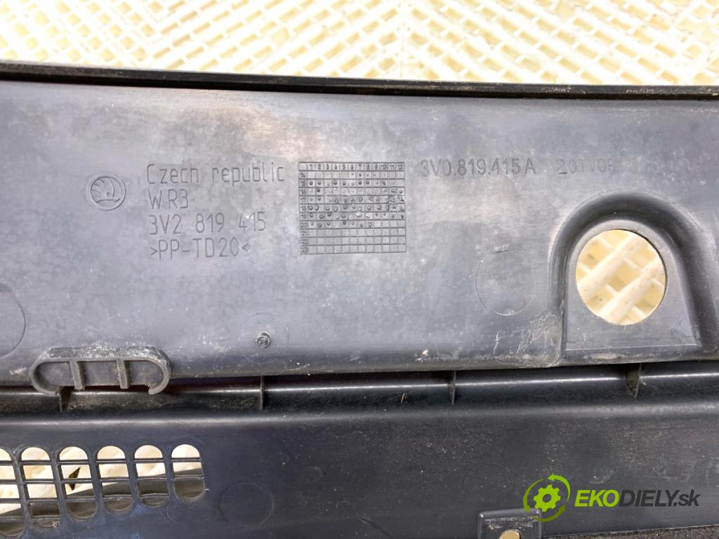 SKODA SUPERB III Kombi 2020 160 kW 1.4 TSI iV 1395 Torpédo, plast pod čelné okno 3V2819415 3V1819416 (Torpédo (plast pod čelným sklom))