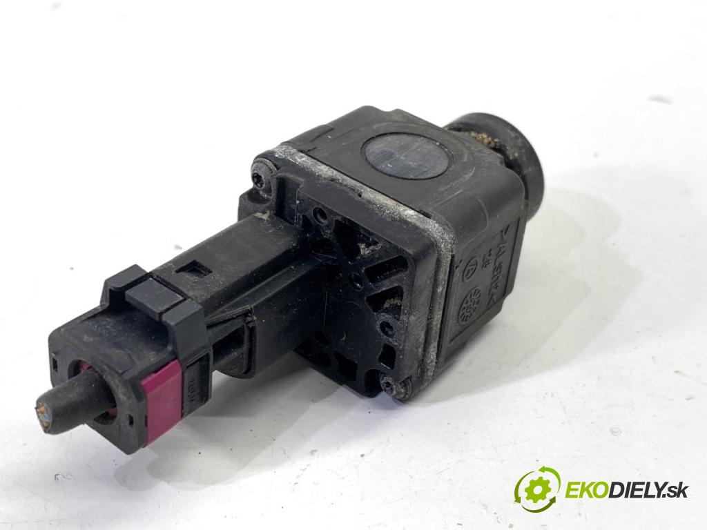 SKODA SUPERB III Kombi 2020 160 kW 1.4 TSI iV 1395 KAMERA přední část 5Q0980546A