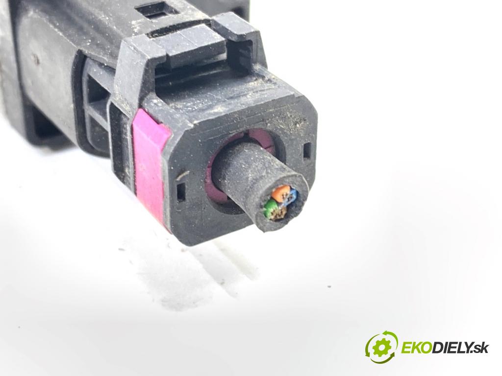 SKODA SUPERB III Kombi 2020 160 kW 1.4 TSI iV 1395 KAMERA přední část 5Q0980546A