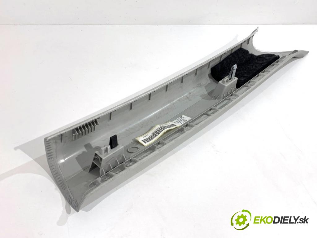 SKODA SUPERB III Kombi 2020 160 kW 1.4 TSI iV 1395 clona sloupku levý 3V0867233A