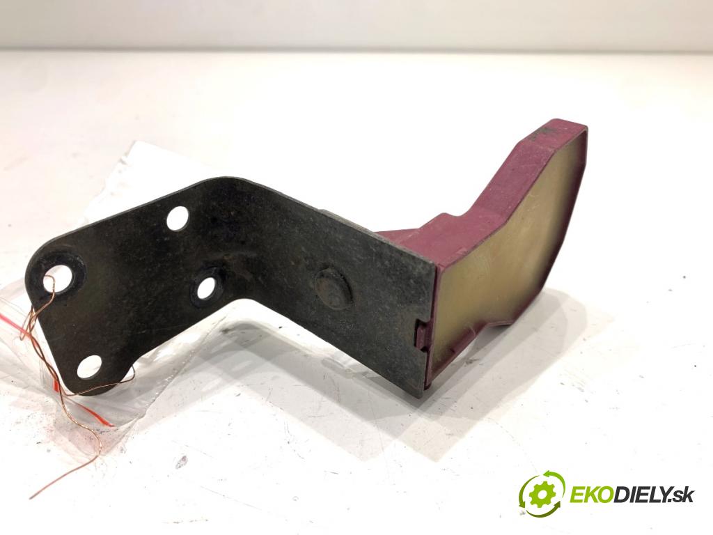 SKODA SUPERB III Kombi 2020 160 kW 1.4 TSI iV 1395 Zosilňovač Antenní: 3V0035497 (Zosilňovač)