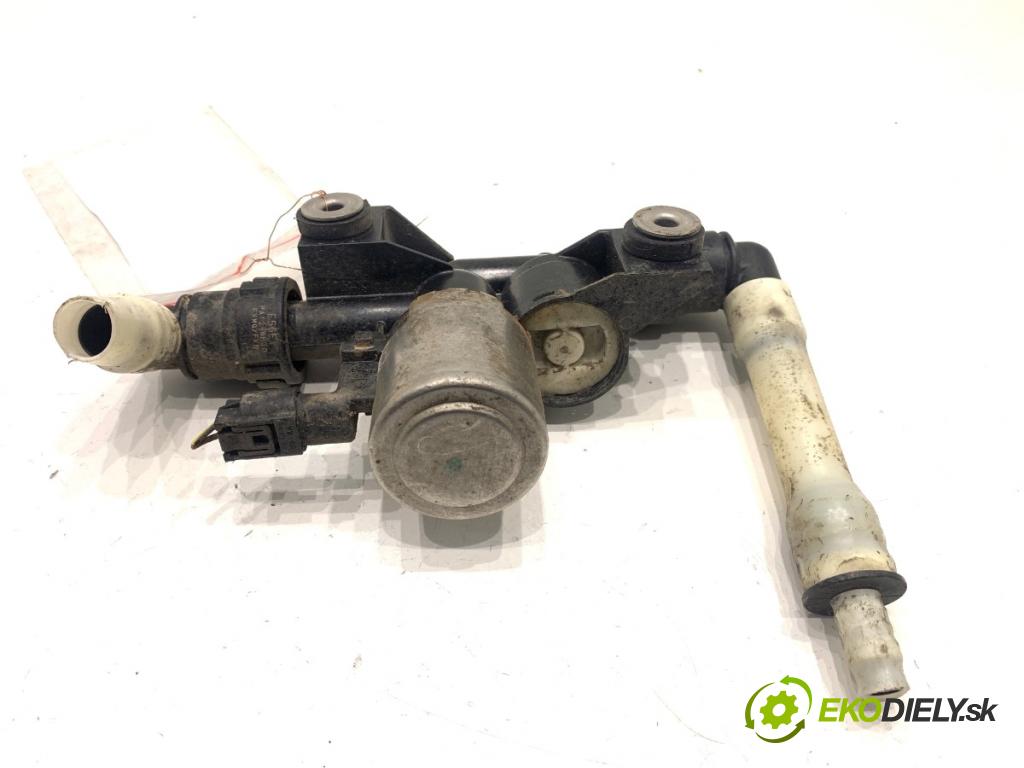 SKODA SUPERB III Kombi 2020 160 kW 1.4 TSI iV 1395 Regulátor tlaku paliva 5Q0201559E (Palivový systém ostatné)