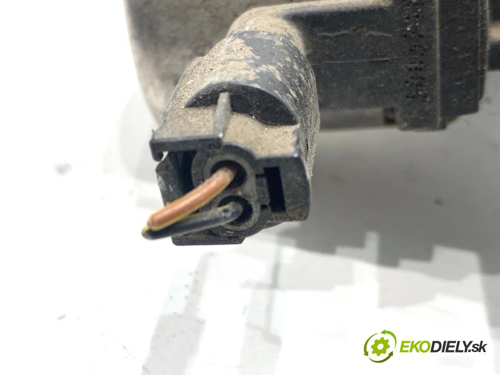 SKODA SUPERB III Kombi 2020 160 kW 1.4 TSI iV 1395 Regulátor tlaku paliva 5Q0201559E (Palivový systém ostatné)