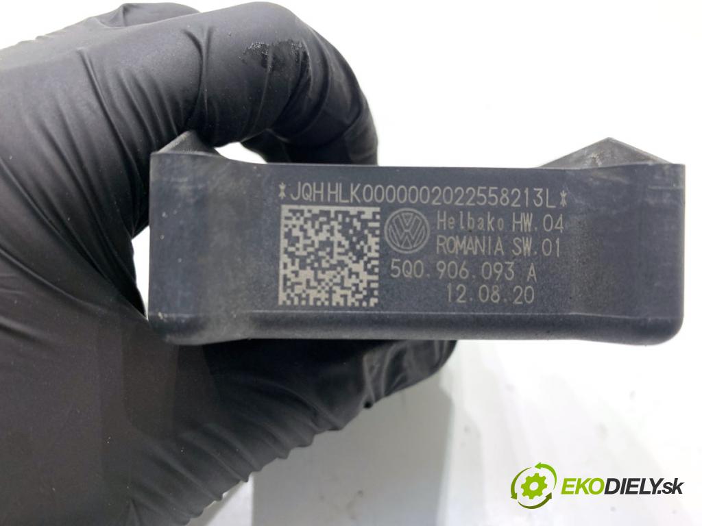 SKODA SUPERB III Kombi 2020 160 kW 1.4 TSI iV 1395 Modul pumpy paliva 5Q0906093A