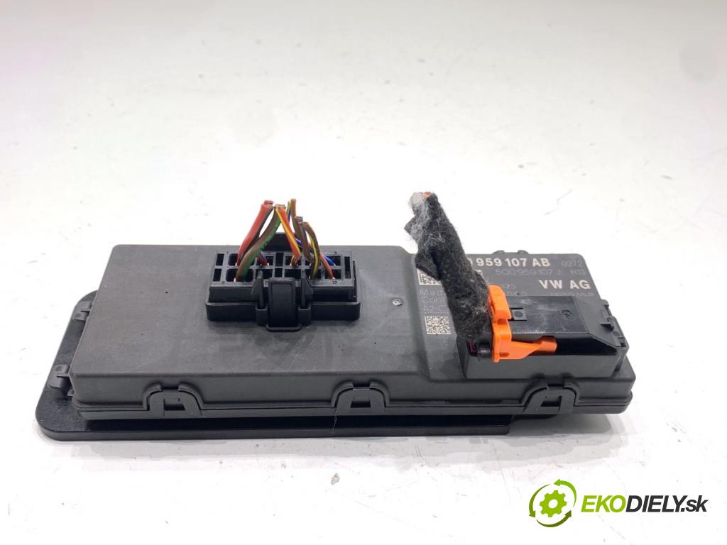 SKODA SUPERB III Kombi 2020 160 kW 1.4 TSI iV 1395 Modul dverí 5Q0959107AB