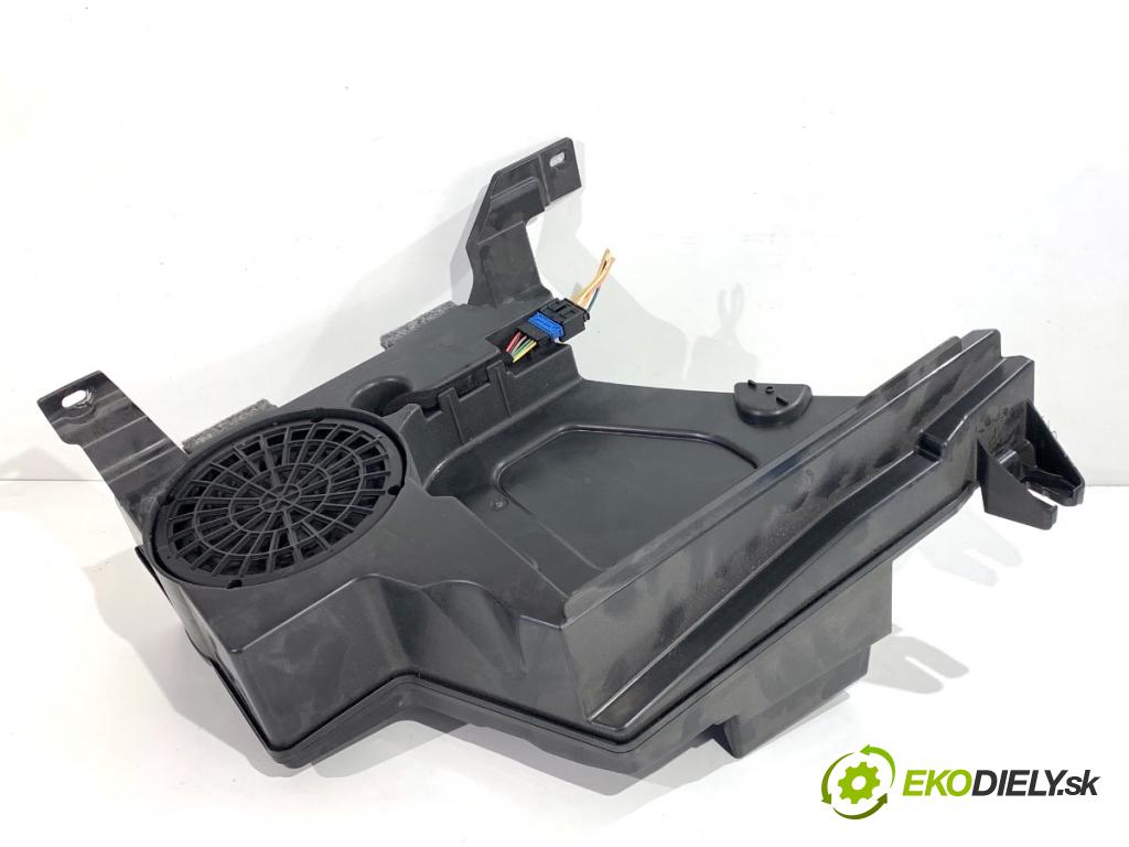 PEUGEOT 508 SW I Kombi 2017 133 kW 2.0 HDi 180 RXH 1997 subwoofer 9665442680 (Audio zařízení)