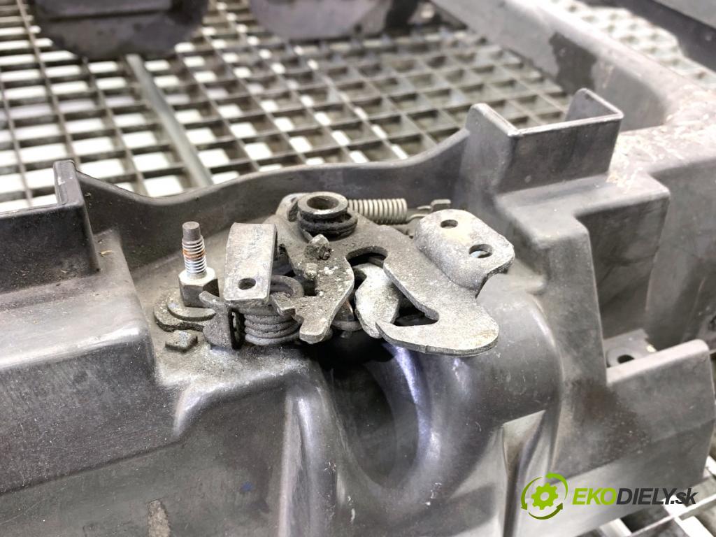 PEUGEOT 508 SW I Kombi 2017 133 kW 2.0 HDi 180 RXH 1997 Držiak predný 9685794180 (Výstuha predná)